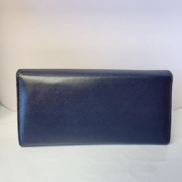 Salvatore Ferragamo Gancini Leather Flap Wallet - Picture 2 of 10